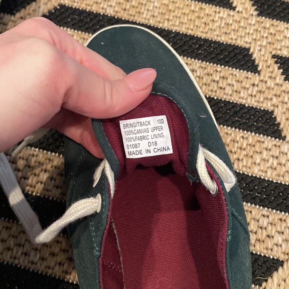 Never worn hunter green Ralph Lauren polo canvas mens tennis shoes. Size 10 - Picture 2 of 4